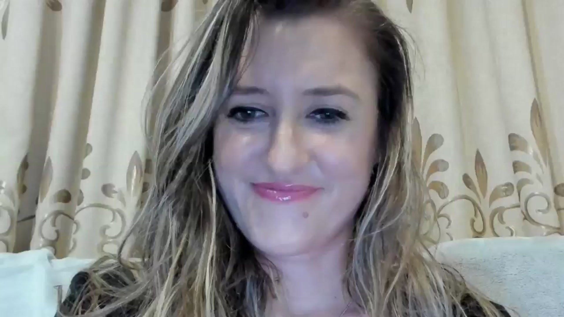 Gallery image thumbnail from BestDream's myfreecams stream on, 12/02/2024, 23:51 image 4 of 20