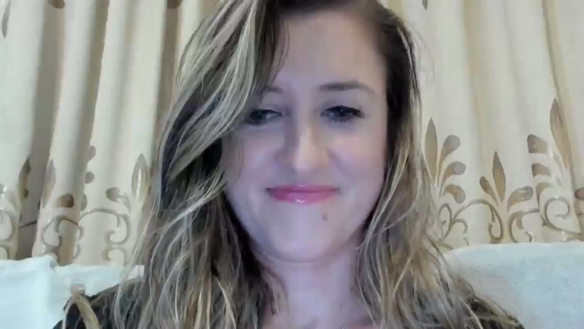 Gallery image thumbnail from BestDream's myfreecams stream on, 12/02/2024, 23:51 image 3 of 20