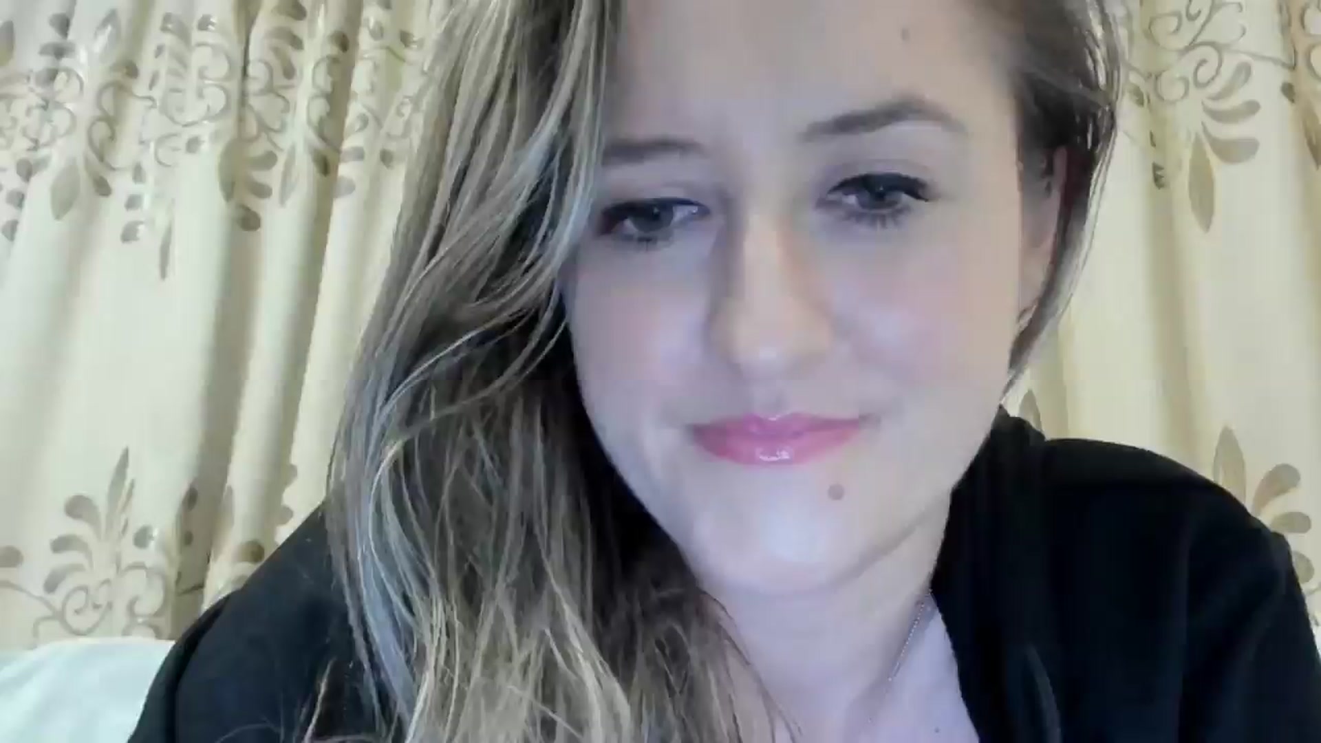 Gallery image thumbnail from BestDream's myfreecams stream on, 12/03/2024, 02:45 image 1 of 20