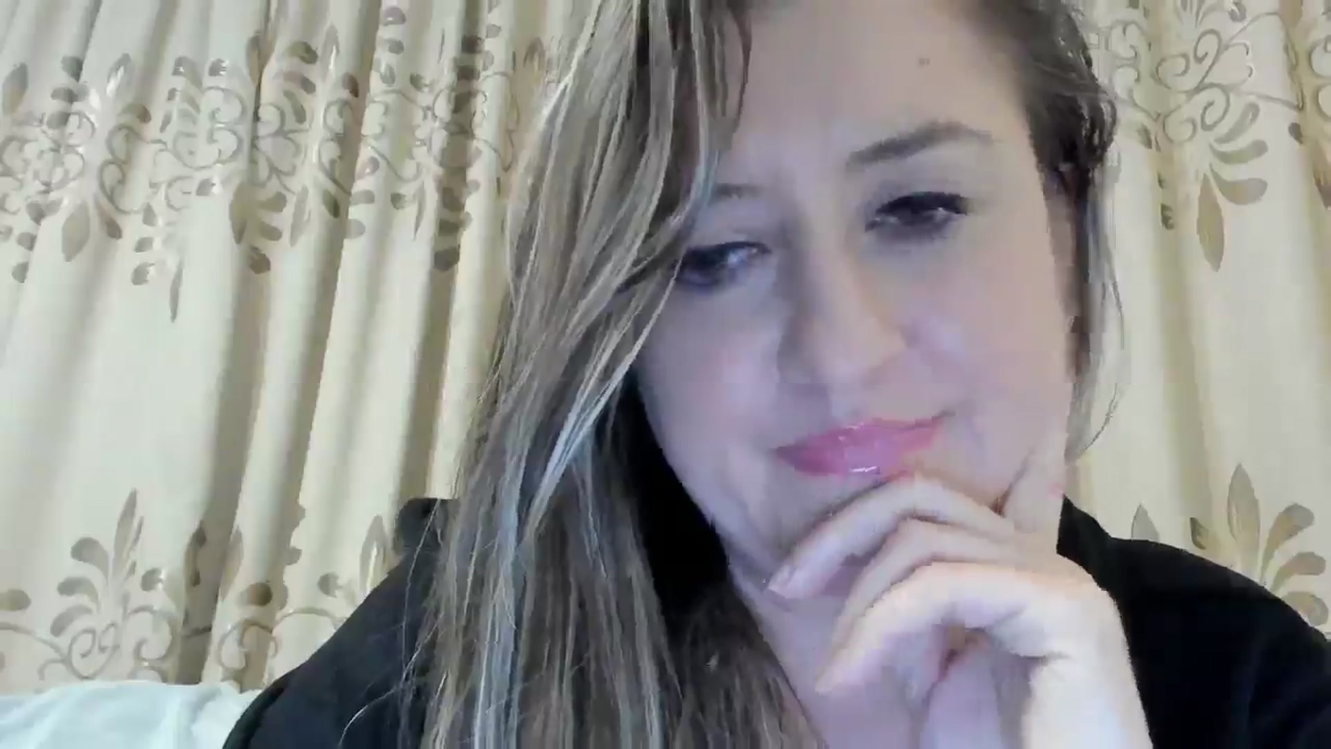 Gallery image thumbnail from BestDream's myfreecams stream on, 12/03/2024, 02:45 image 13 of 20