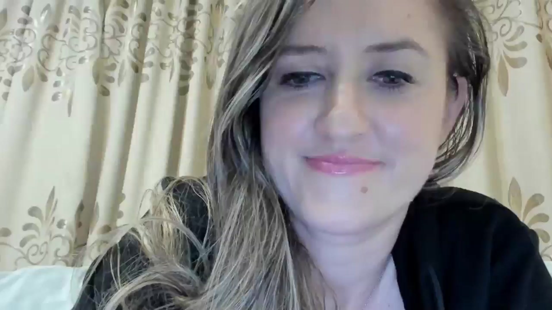 Gallery image thumbnail from BestDream's myfreecams stream on, 12/03/2024, 02:45 image 8 of 20