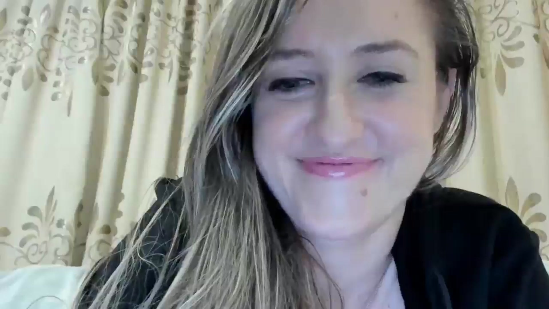 Gallery image thumbnail from BestDream's myfreecams stream on, 12/03/2024, 02:45 image 9 of 20