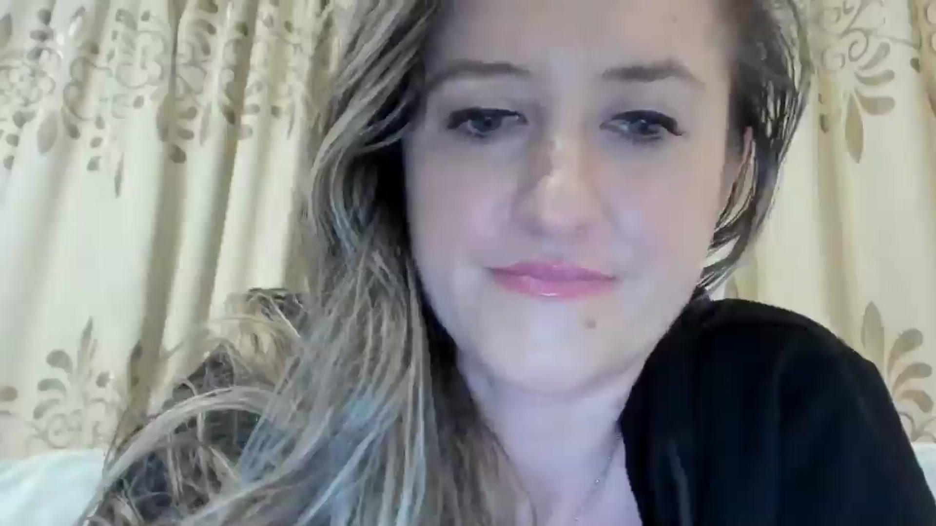 Gallery image thumbnail from BestDream's myfreecams stream on, 12/03/2024, 02:45 image 5 of 20