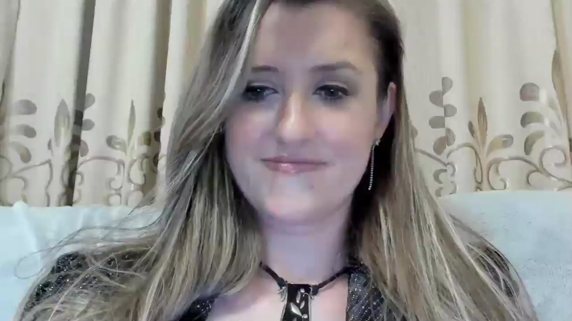 Gallery image thumbnail from BestDream's myfreecams stream on, 12/04/2024, 02:25 image 16 of 20
