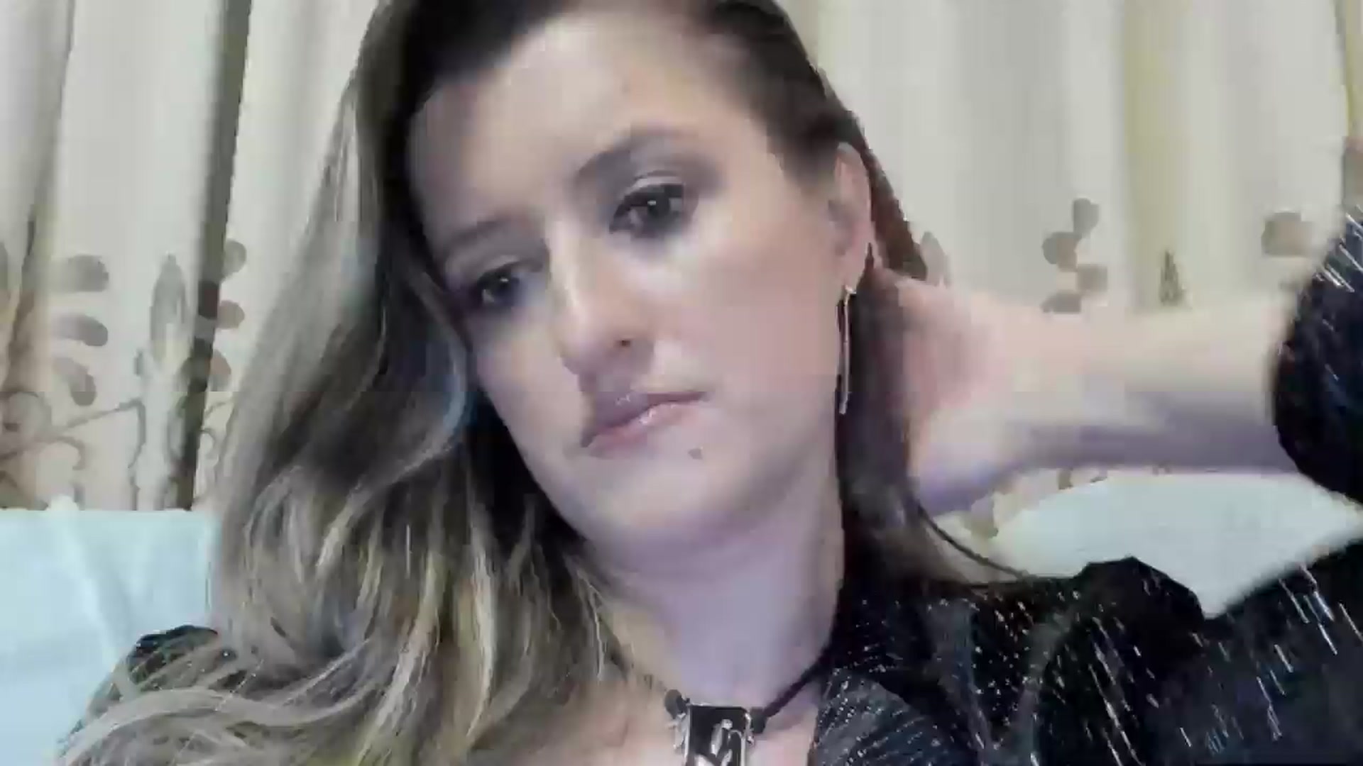 Gallery image thumbnail from BestDream's myfreecams stream on, 12/04/2024, 02:25 image 13 of 20