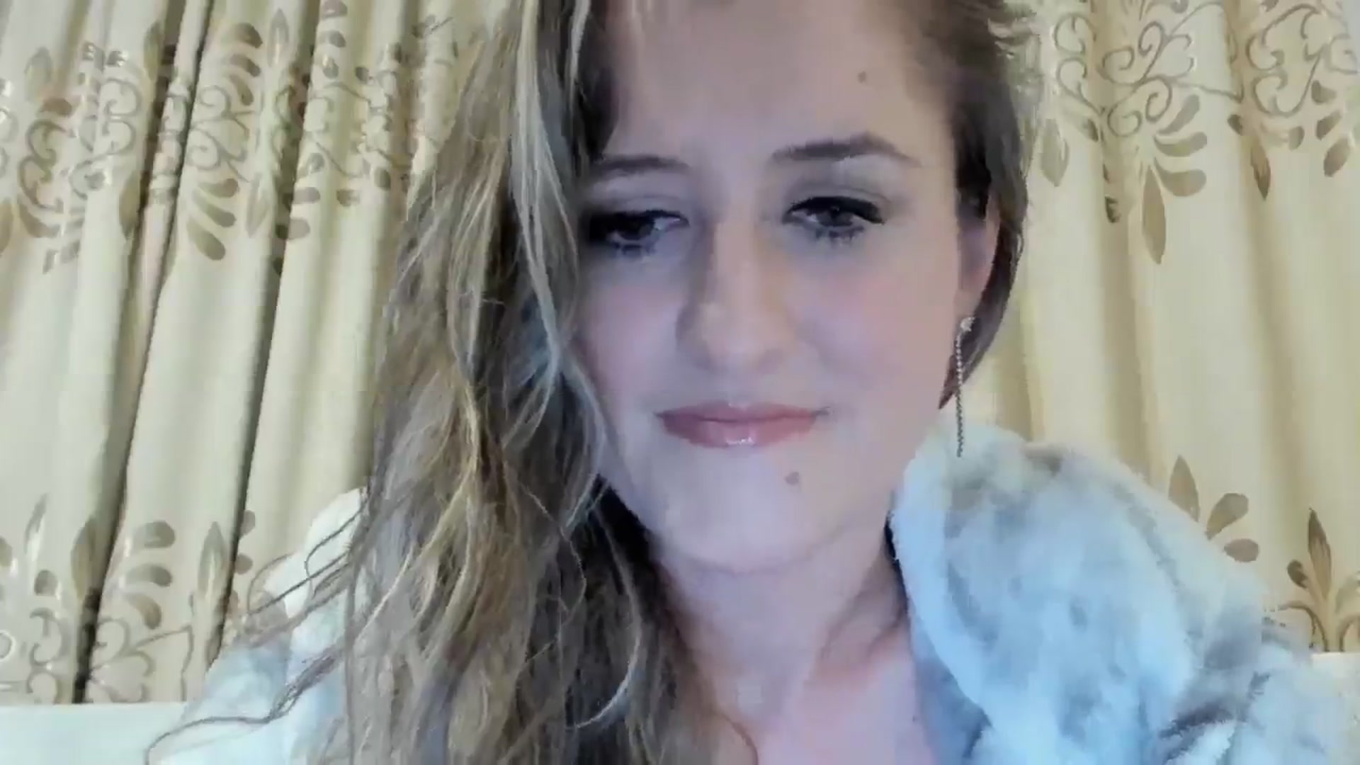 Gallery image thumbnail from BestDream's myfreecams stream on, 12/04/2024, 23:22 image 7 of 20