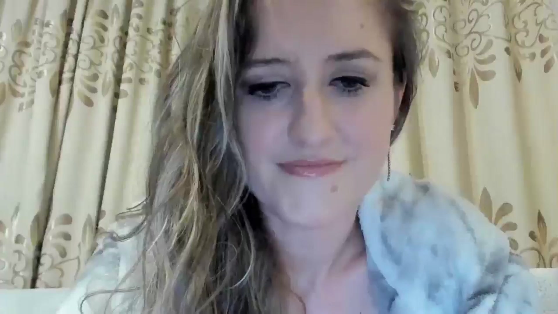 Gallery image thumbnail from BestDream's myfreecams stream on, 12/04/2024, 23:22 image 4 of 20