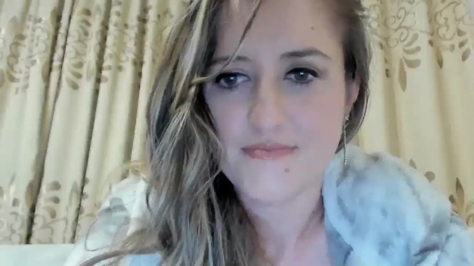 Gallery image thumbnail from BestDream's myfreecams stream on, 12/04/2024, 23:22 image 17 of 20