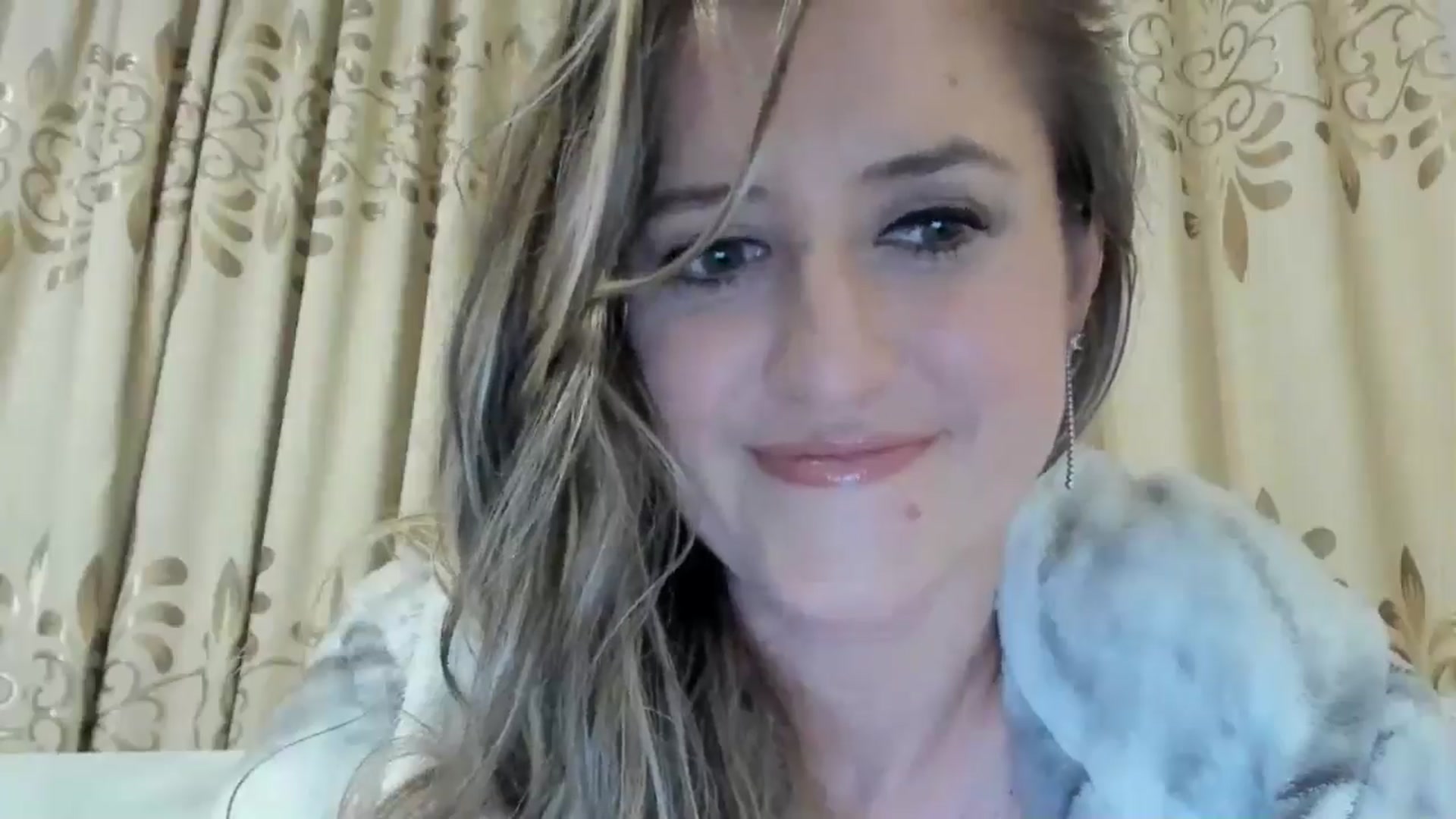 Gallery image thumbnail from BestDream's myfreecams stream on, 12/04/2024, 23:22 image 18 of 20