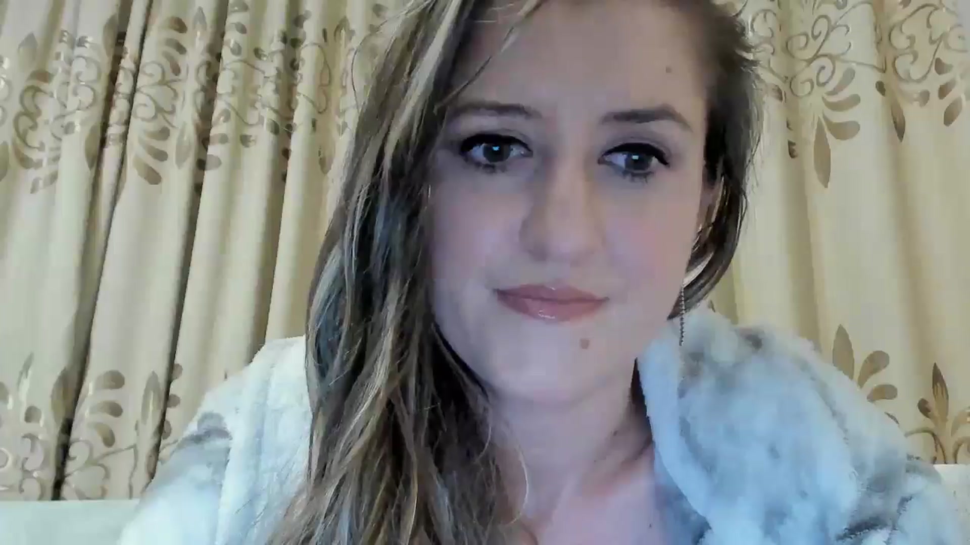Gallery image thumbnail from BestDream's myfreecams stream on, 12/04/2024, 23:22 image 13 of 20