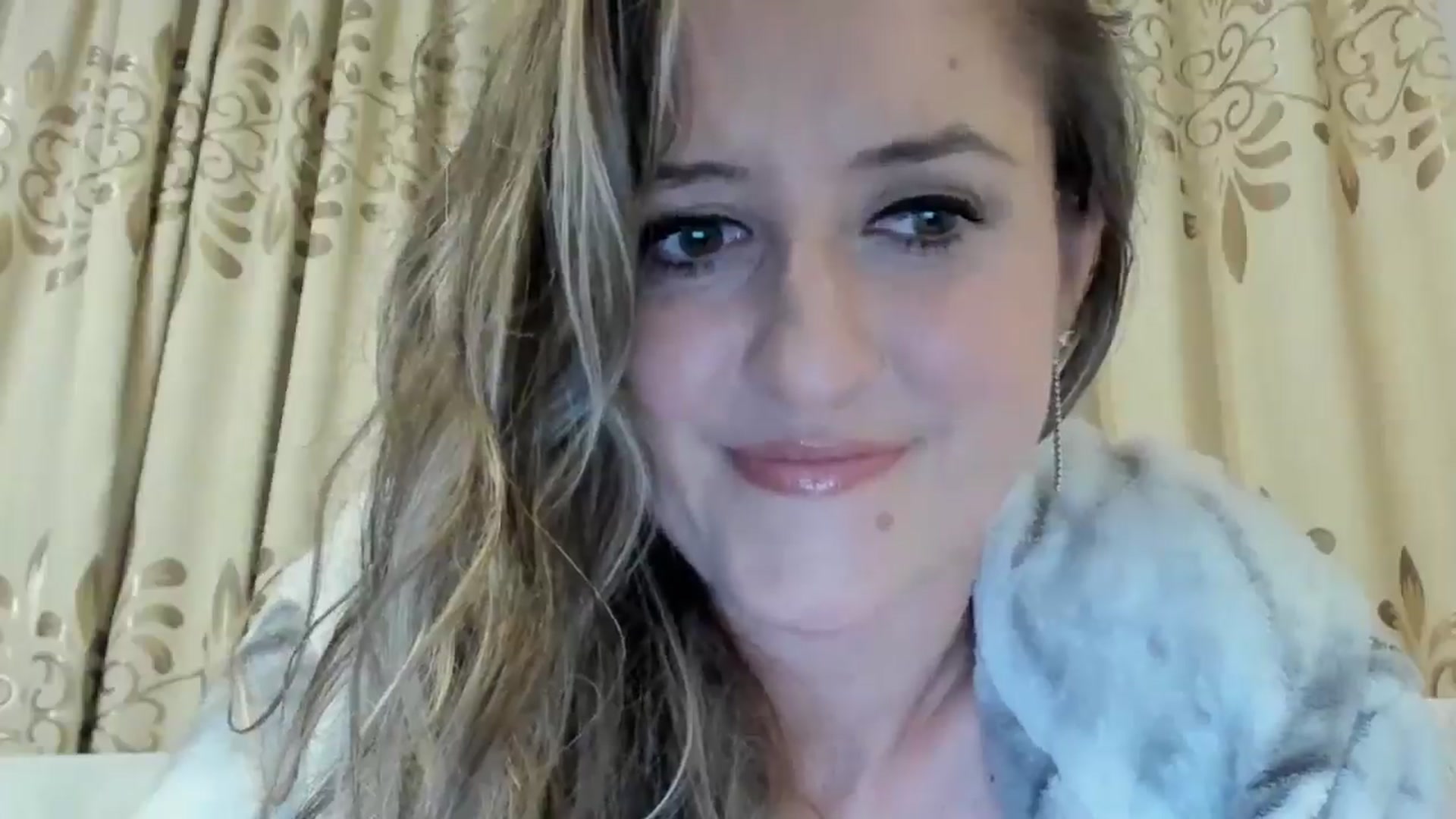 Gallery image thumbnail from BestDream's myfreecams stream on, 12/04/2024, 23:22 image 9 of 20