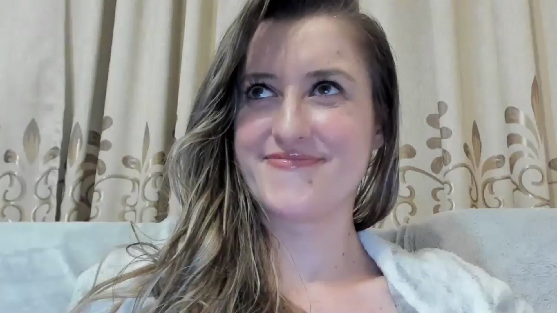Gallery image thumbnail from BestDream's myfreecams stream on, 12/06/2024, 21:40 image 8 of 20
