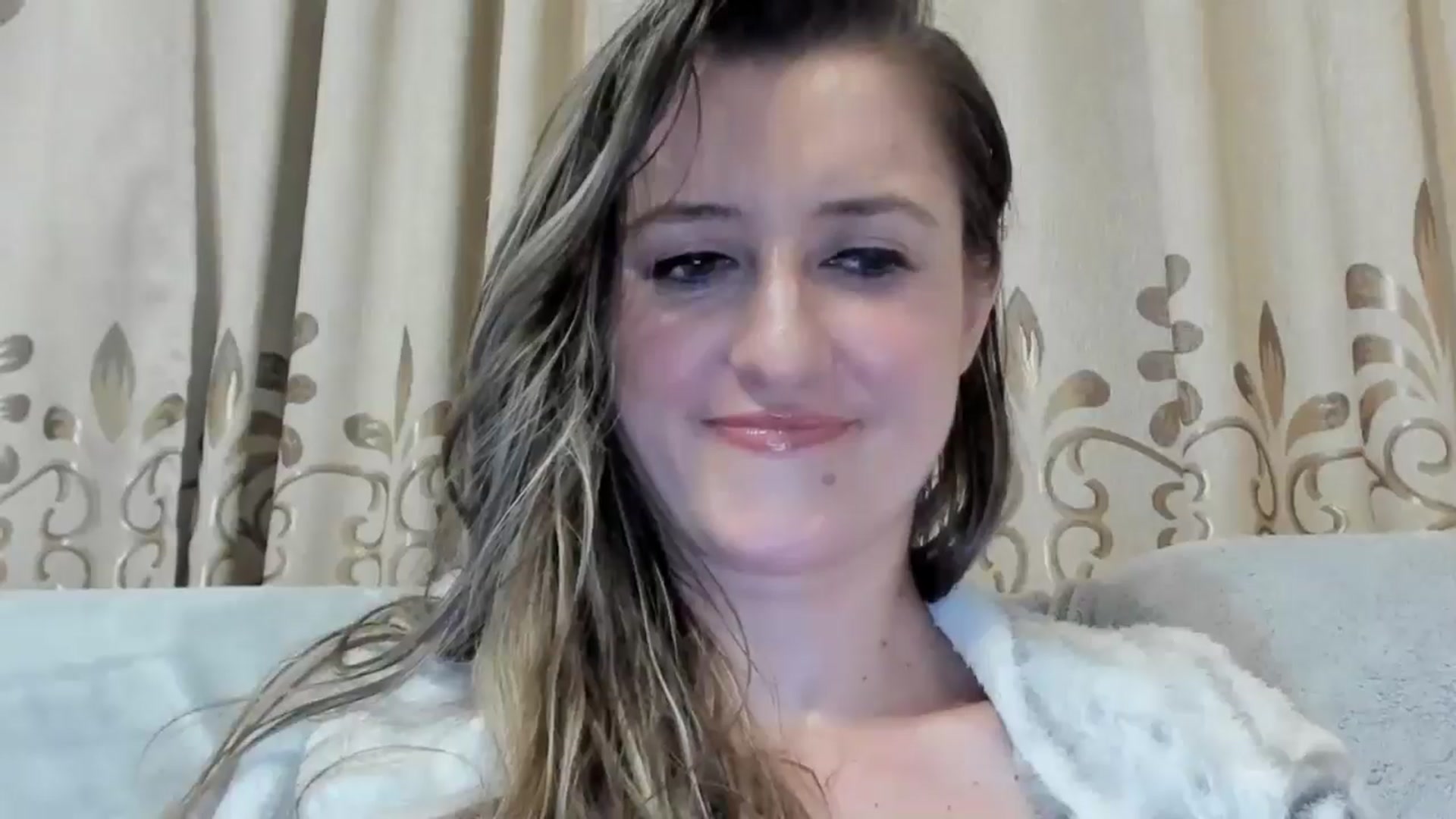 Gallery image thumbnail from BestDream's myfreecams stream on, 12/06/2024, 22:31 image 16 of 20