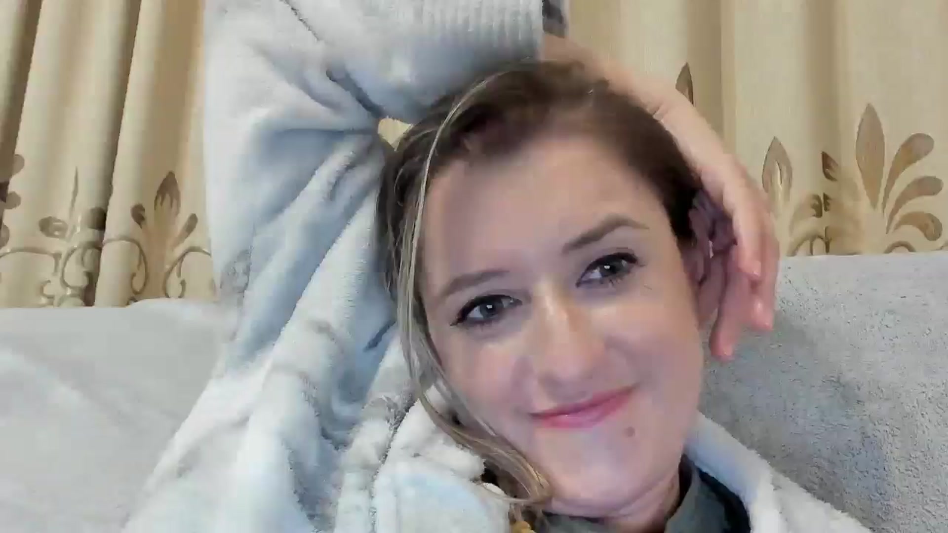 Gallery image thumbnail from BestDream's myfreecams stream on, 12/08/2024, 01:13 image 19 of 20