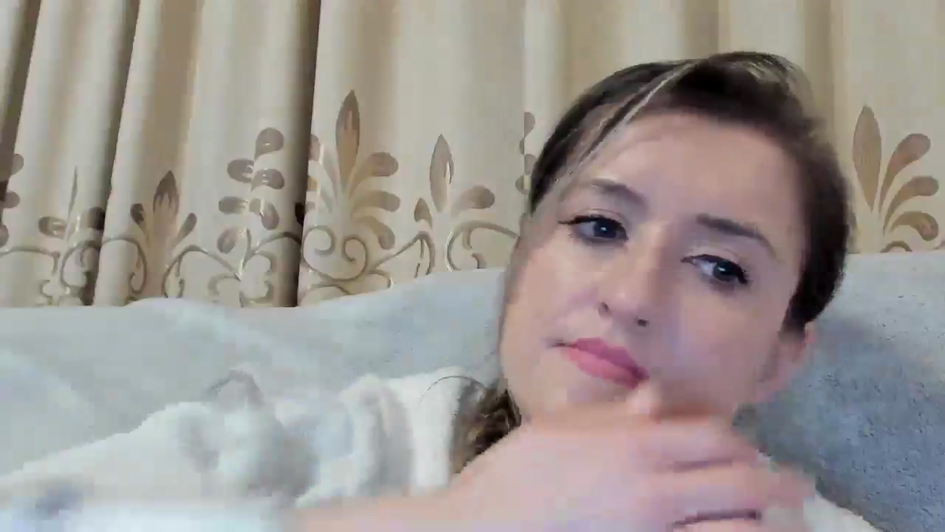 Gallery image thumbnail from BestDream's myfreecams stream on, 12/08/2024, 01:13 image 11 of 20