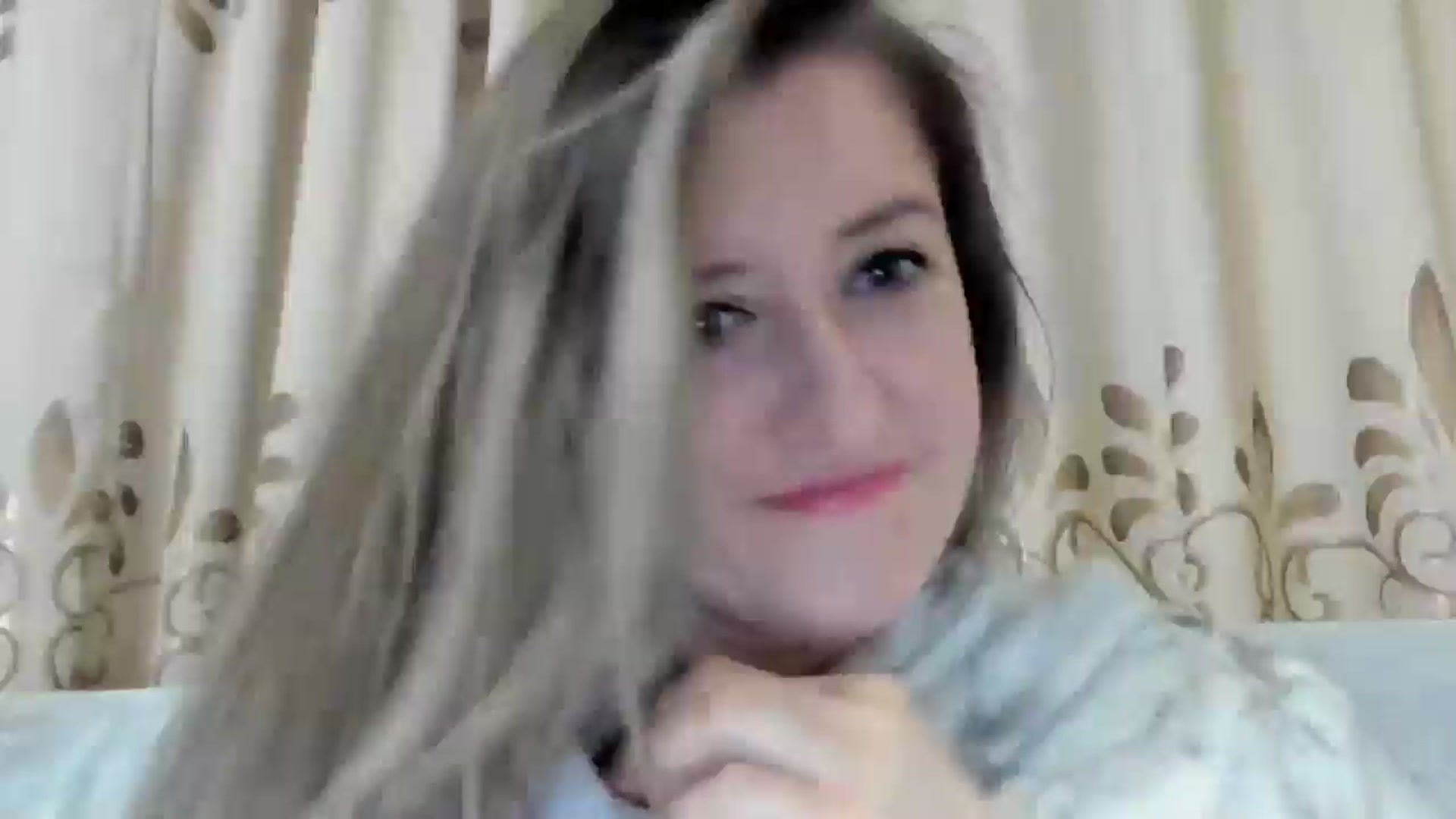 Gallery image thumbnail from BestDream's myfreecams stream on, 12/13/2024, 23:18 image 1 of 20