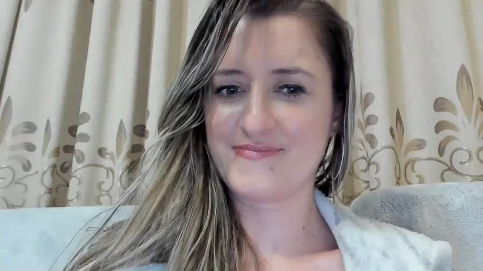 Gallery image thumbnail from BestDream's myfreecams stream on, 12/15/2024, 23:07 image 14 of 20