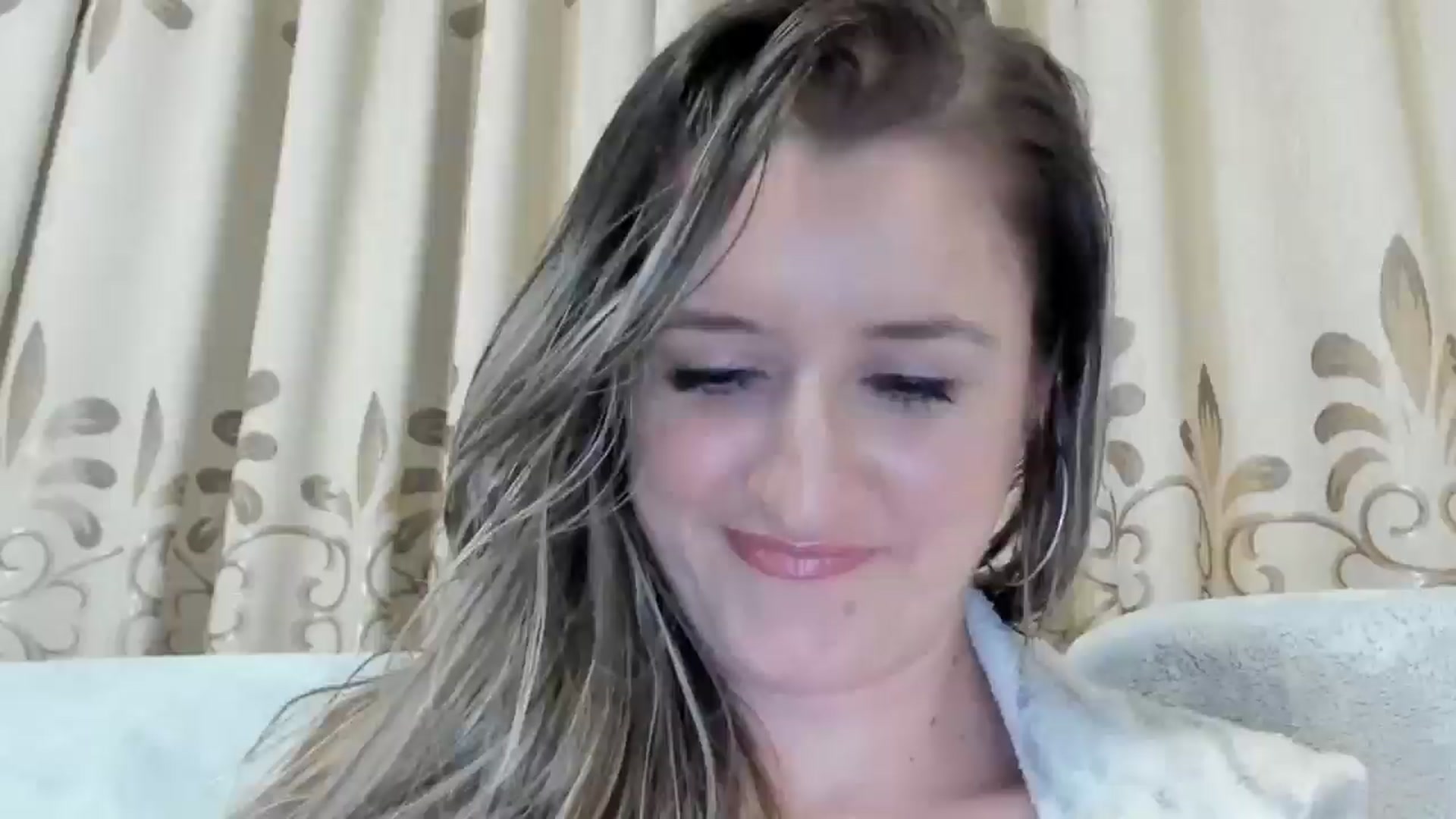 Gallery image thumbnail from BestDream's myfreecams stream on, 12/15/2024, 23:07 image 1 of 20