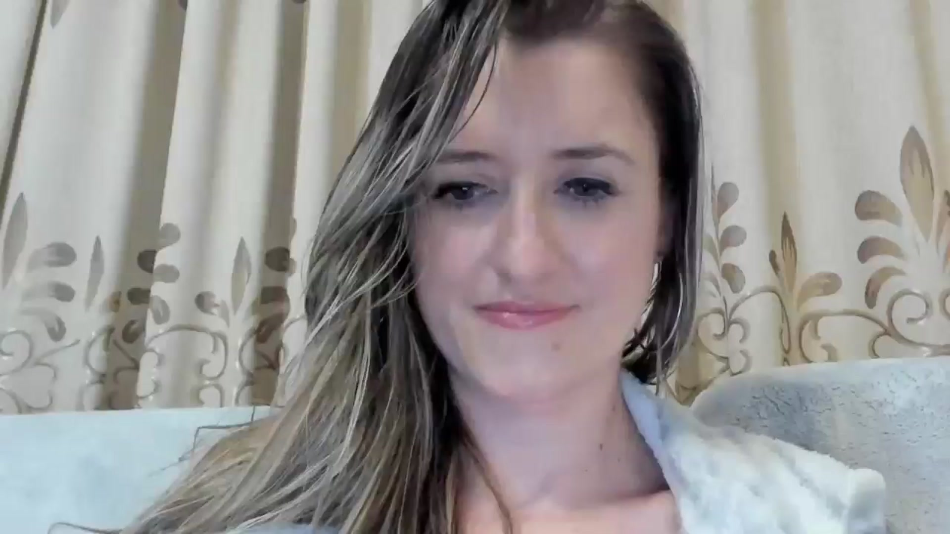 Gallery image thumbnail from BestDream's myfreecams stream on, 12/15/2024, 23:07 image 11 of 20