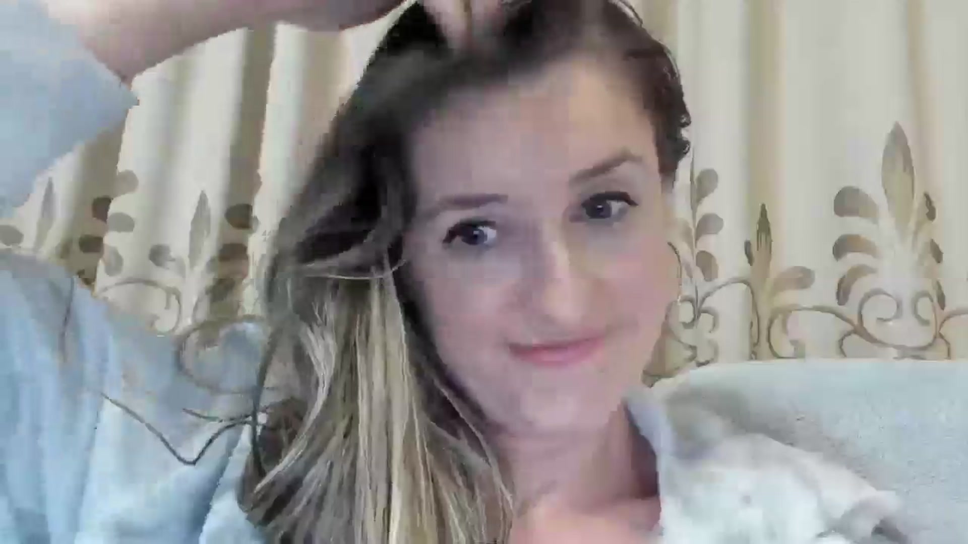 Gallery image thumbnail from BestDream's myfreecams stream on, 12/16/2024, 24:32 image 12 of 20