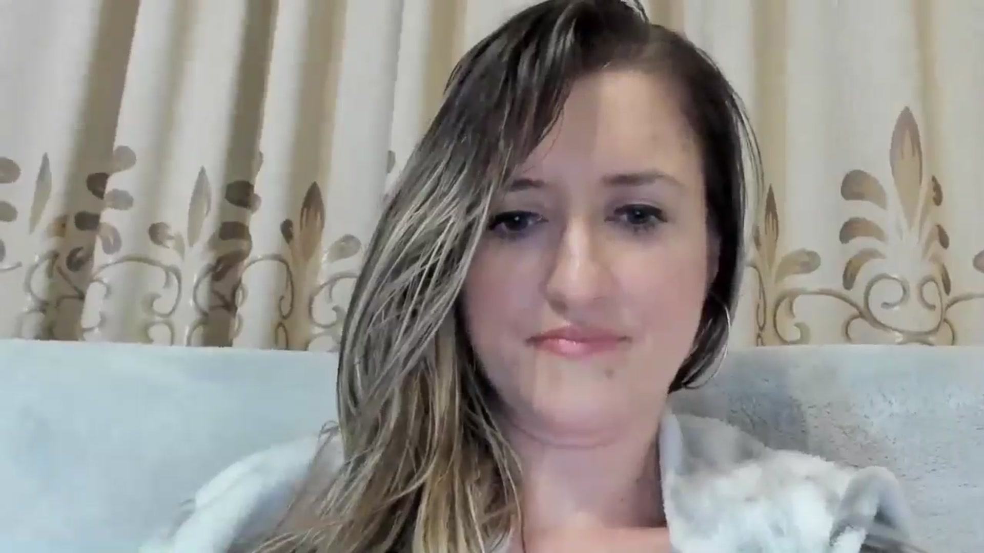 Gallery image thumbnail from BestDream's myfreecams stream on, 12/16/2024, 24:32 image 18 of 20