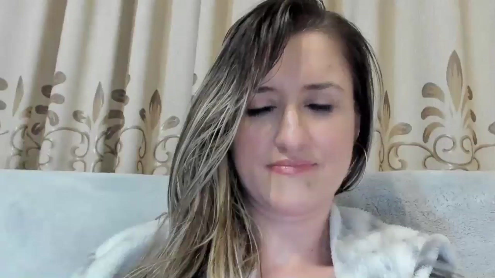 Gallery image thumbnail from BestDream's myfreecams stream on, 12/16/2024, 24:32 image 20 of 20
