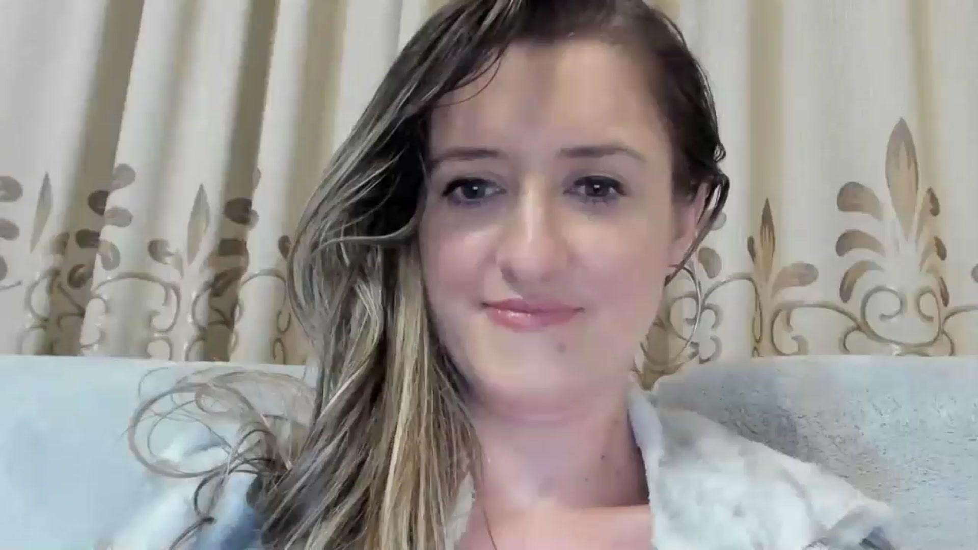 Gallery image thumbnail from BestDream's myfreecams stream on, 12/16/2024, 24:32 image 18 of 20
