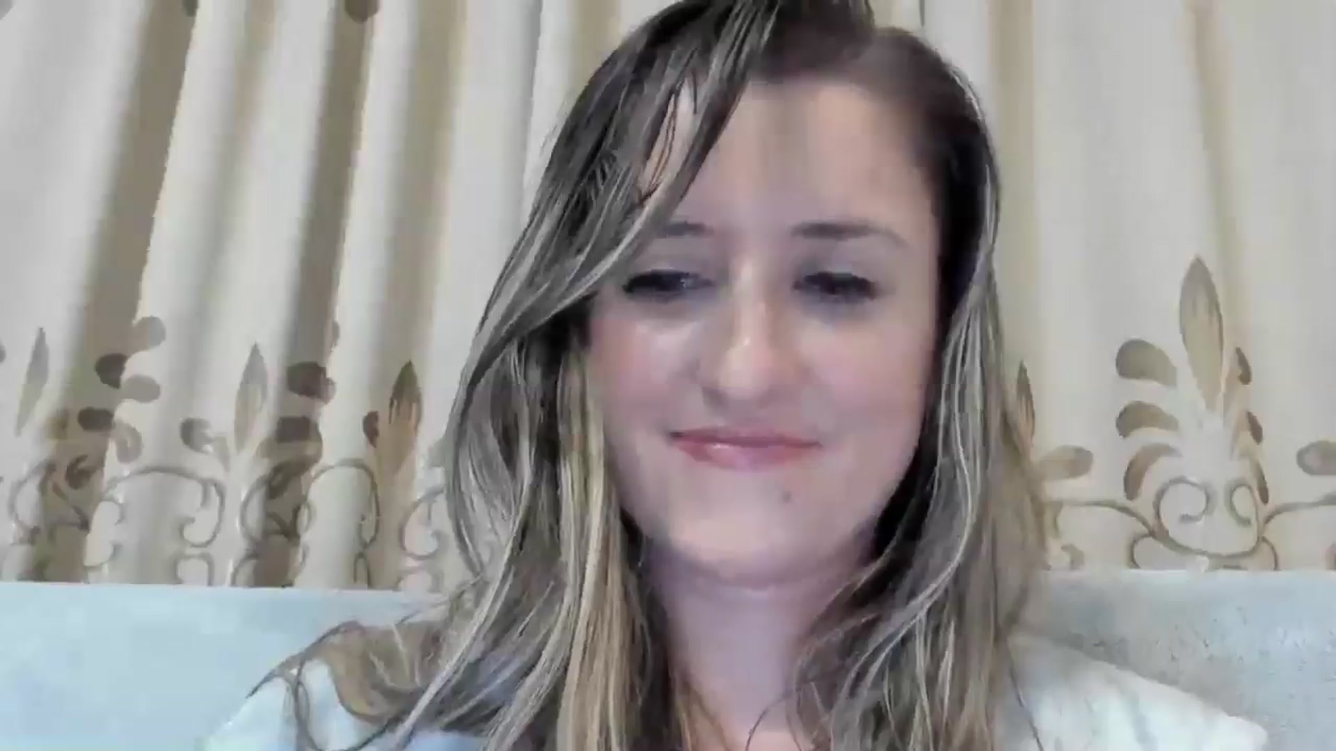Gallery image thumbnail from BestDream's myfreecams stream on, 12/16/2024, 24:32 image 11 of 20
