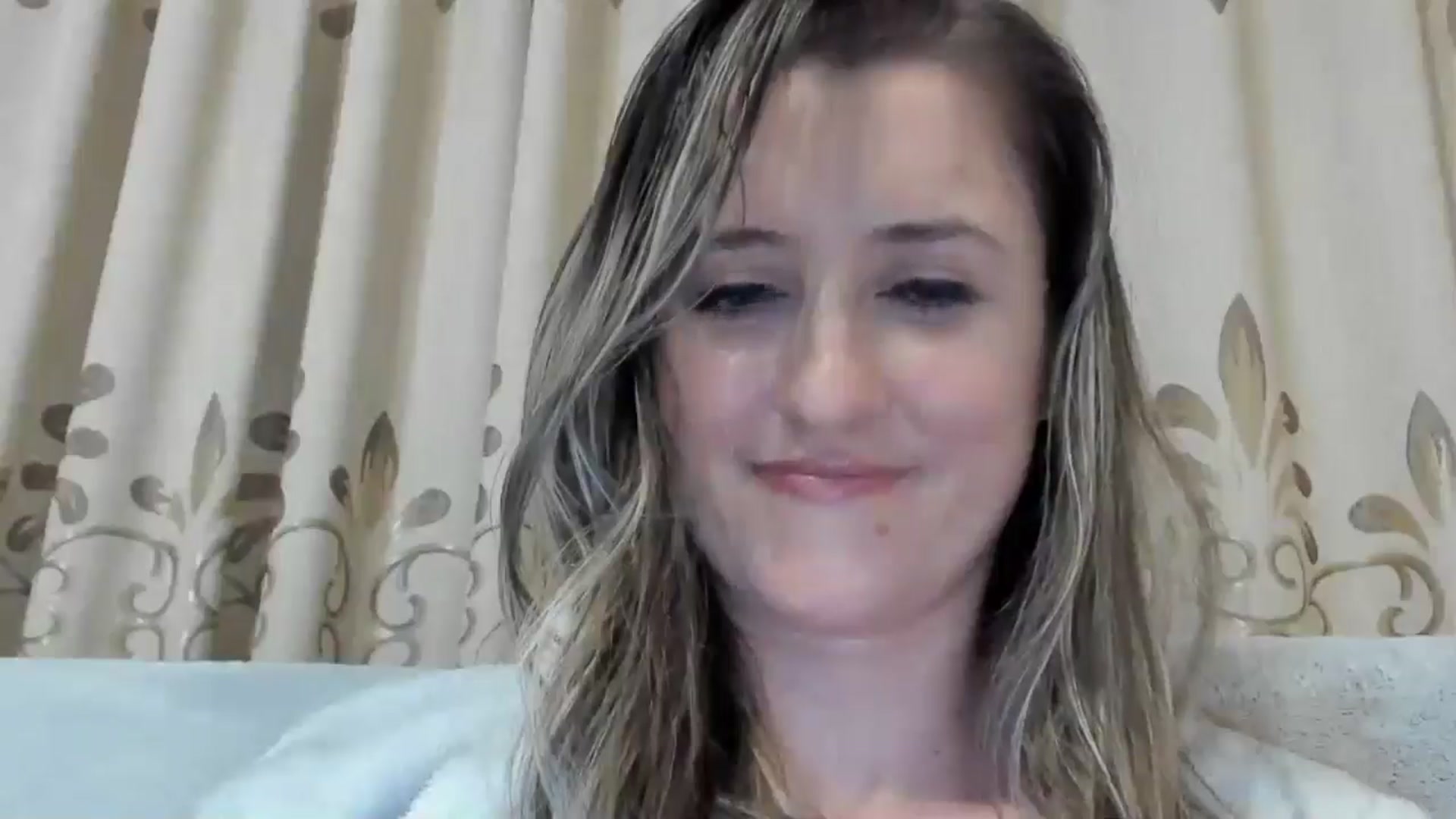 Gallery image thumbnail from BestDream's myfreecams stream on, 12/16/2024, 24:32 image 5 of 20