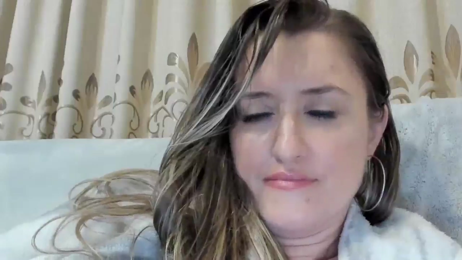 Gallery image thumbnail from BestDream's myfreecams stream on, 12/16/2024, 01:07 image 5 of 20