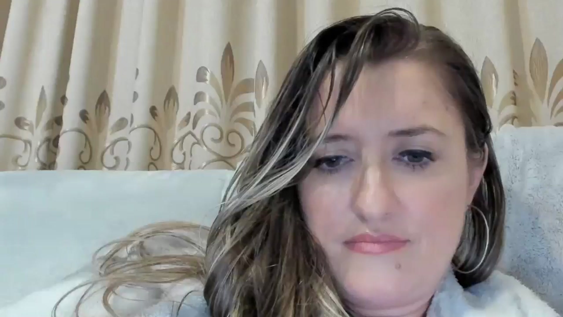Gallery image thumbnail from BestDream's myfreecams stream on, 12/16/2024, 01:07 image 13 of 20