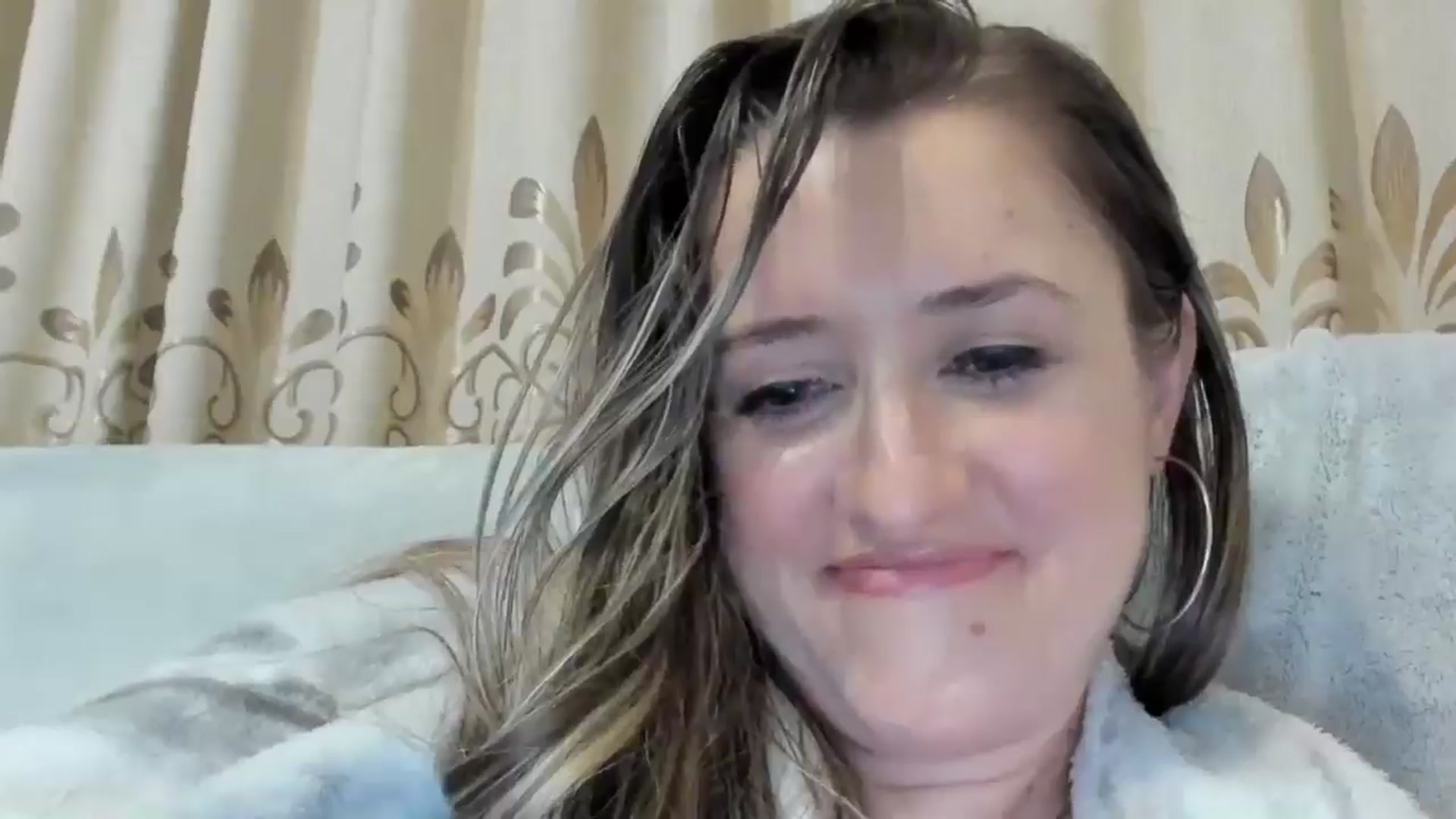 Gallery image thumbnail from BestDream's myfreecams stream on, 12/16/2024, 01:07 image 15 of 20