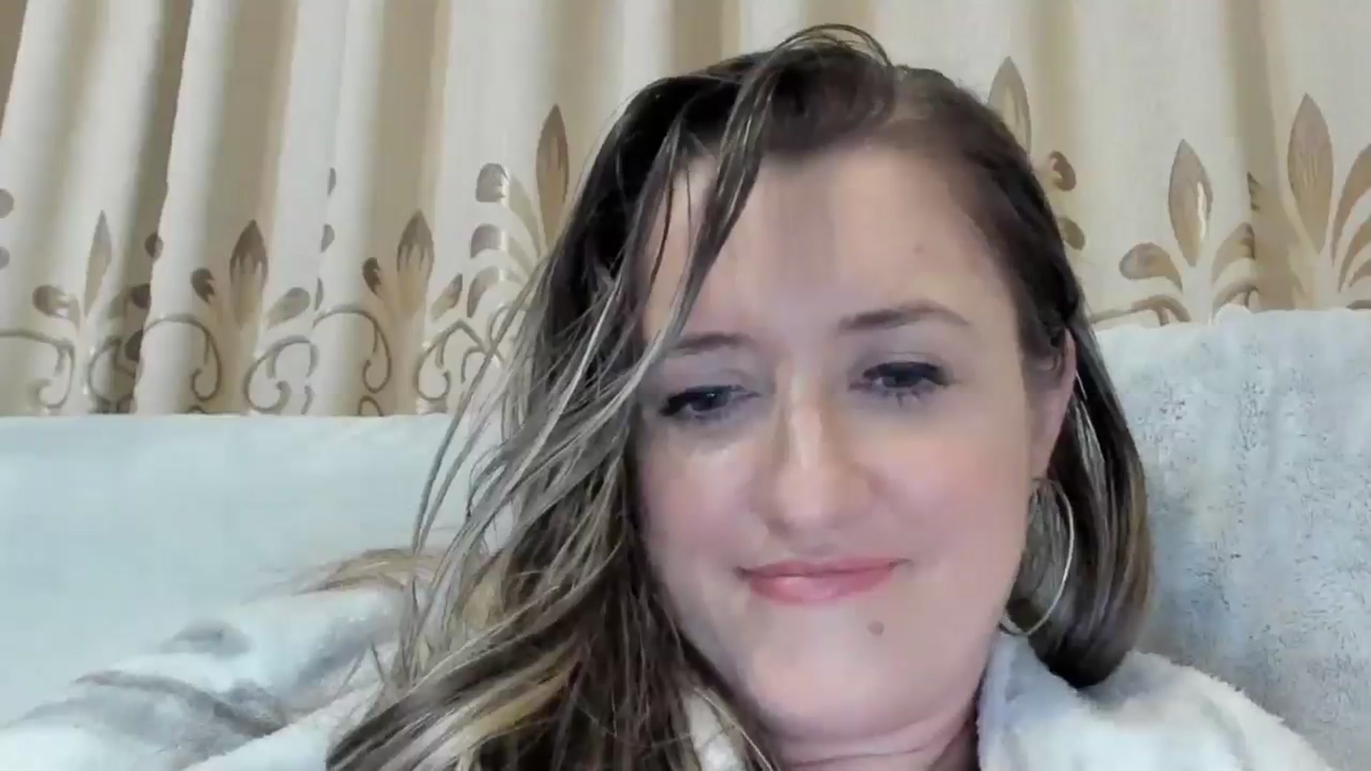 Gallery image thumbnail from BestDream's myfreecams stream on, 12/16/2024, 01:07 image 18 of 20