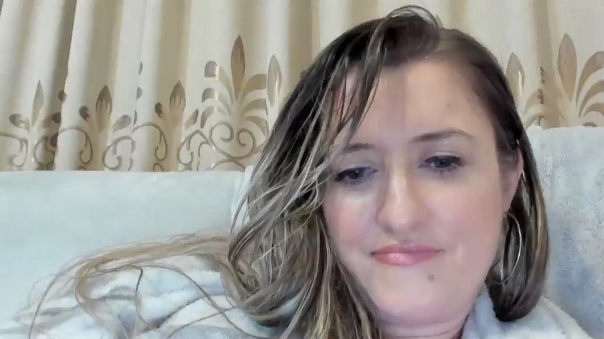 Gallery image thumbnail from BestDream's myfreecams stream on, 12/16/2024, 01:45 image 11 of 20