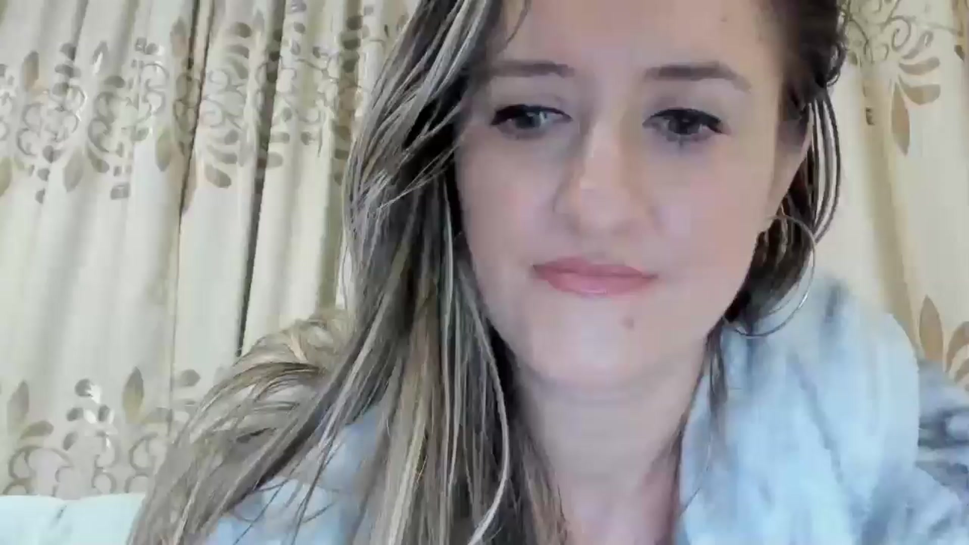 Gallery image thumbnail from BestDream's myfreecams stream on, 12/16/2024, 19:54 image 14 of 20