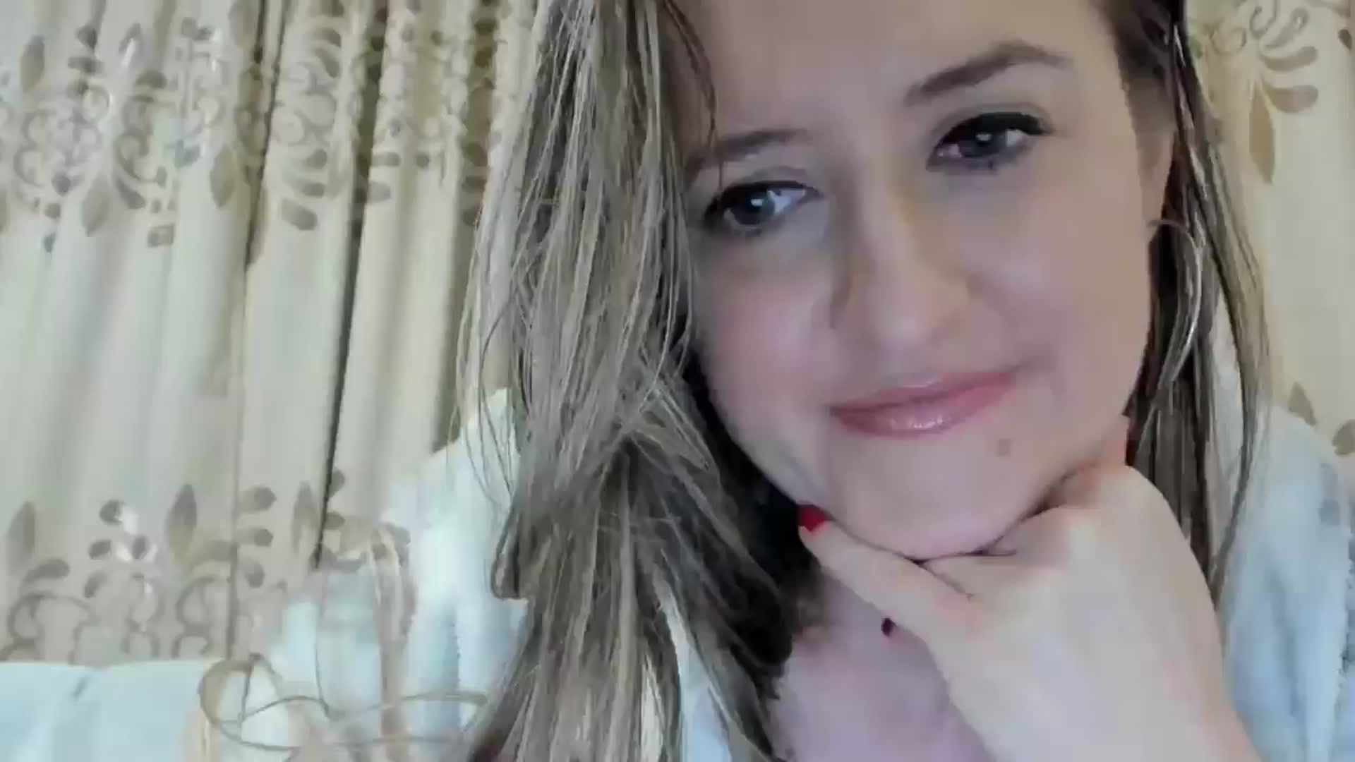Gallery image thumbnail from BestDream's myfreecams stream on, 12/16/2024, 20:09 image 1 of 20