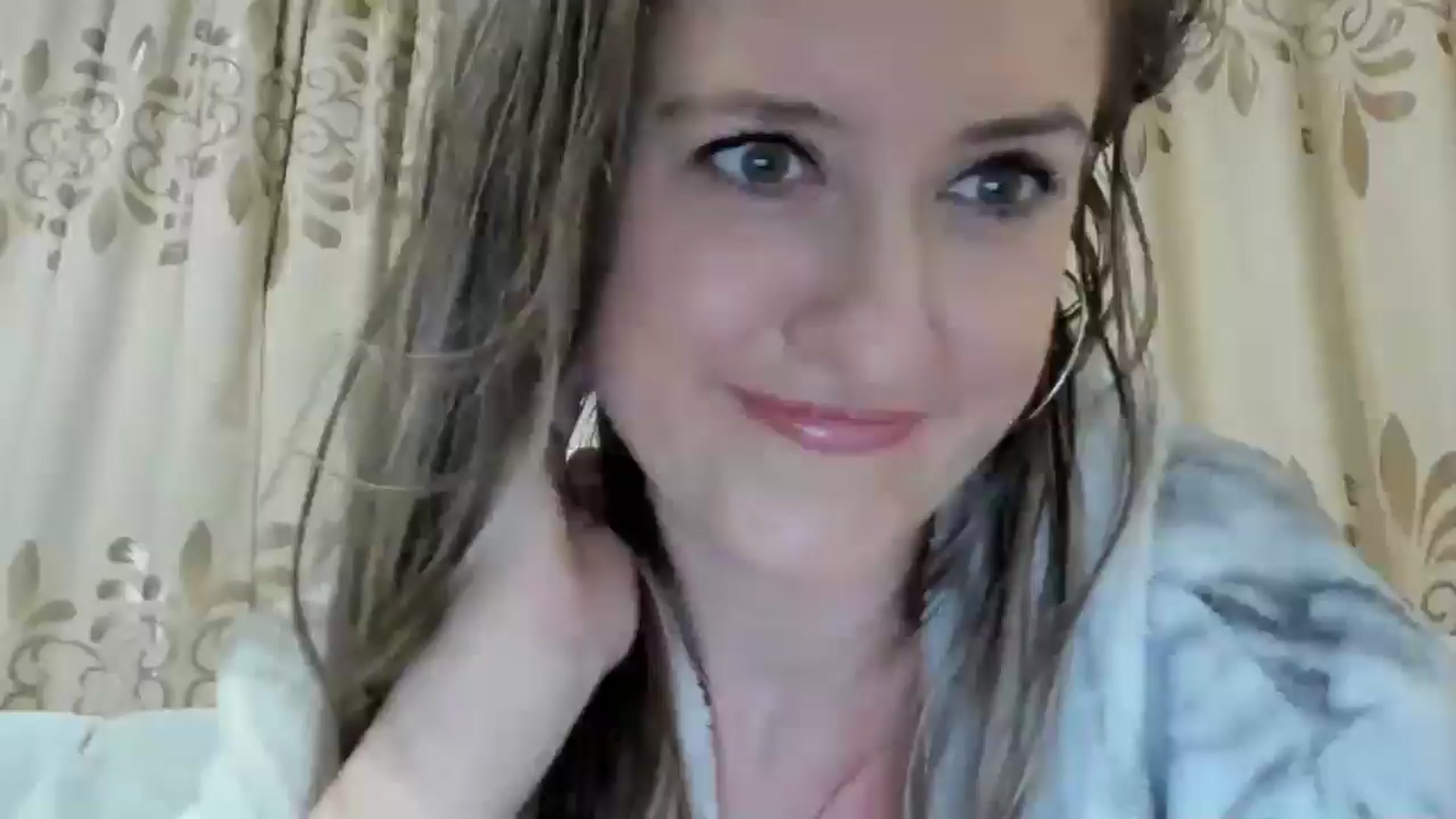 Gallery image thumbnail from BestDream's myfreecams stream on, 12/16/2024, 20:09 image 11 of 20