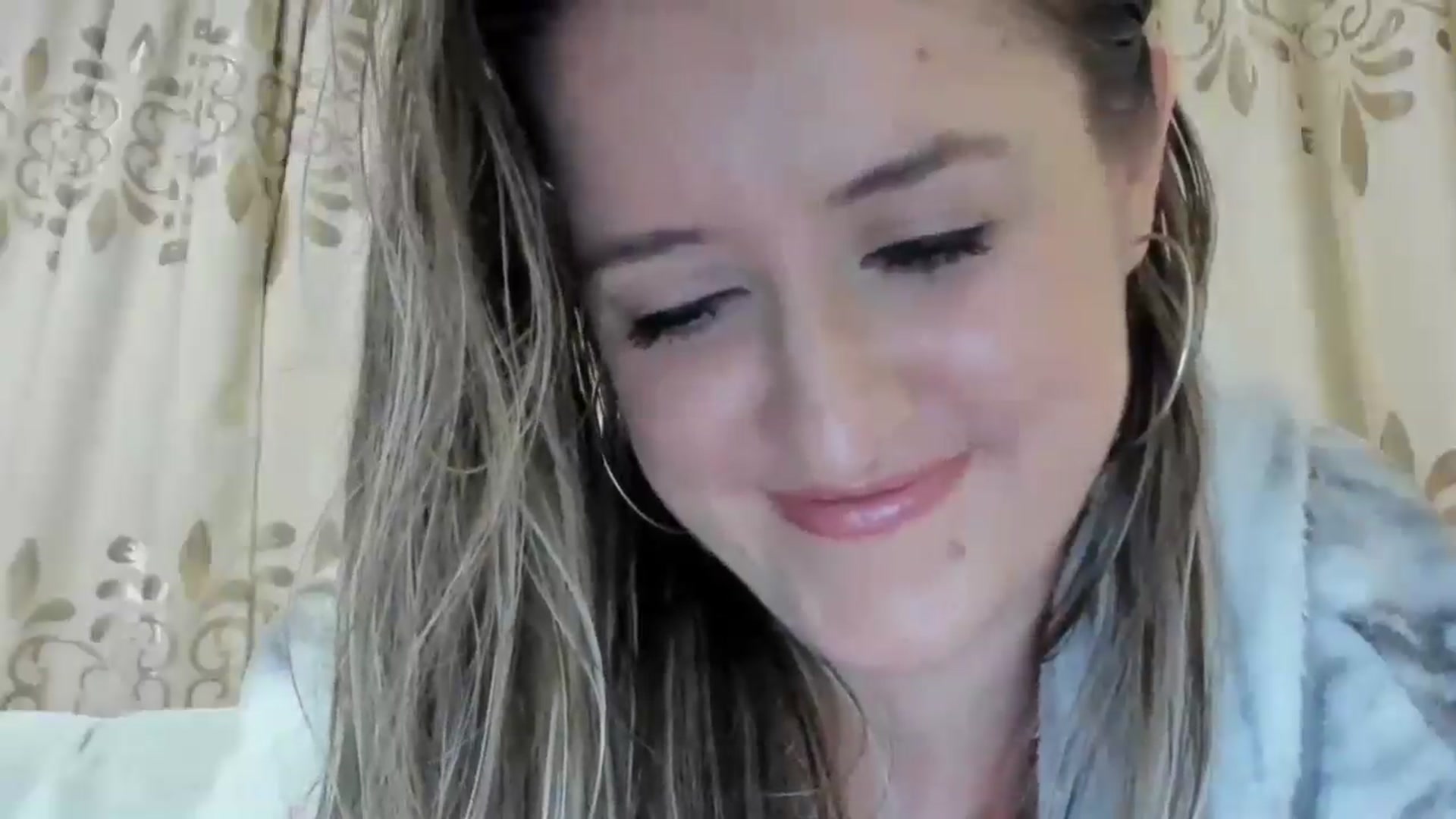 Gallery image thumbnail from BestDream's myfreecams stream on, 12/16/2024, 20:09 image 19 of 20