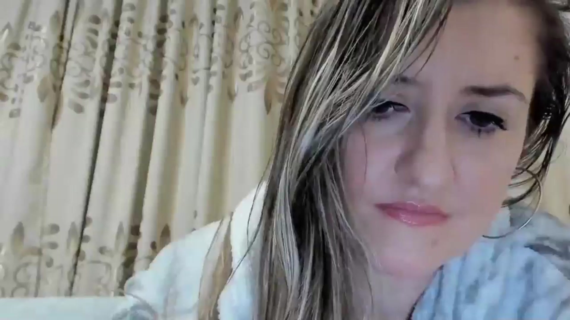 Gallery image thumbnail from BestDream's myfreecams stream on, 12/16/2024, 20:47 image 8 of 20