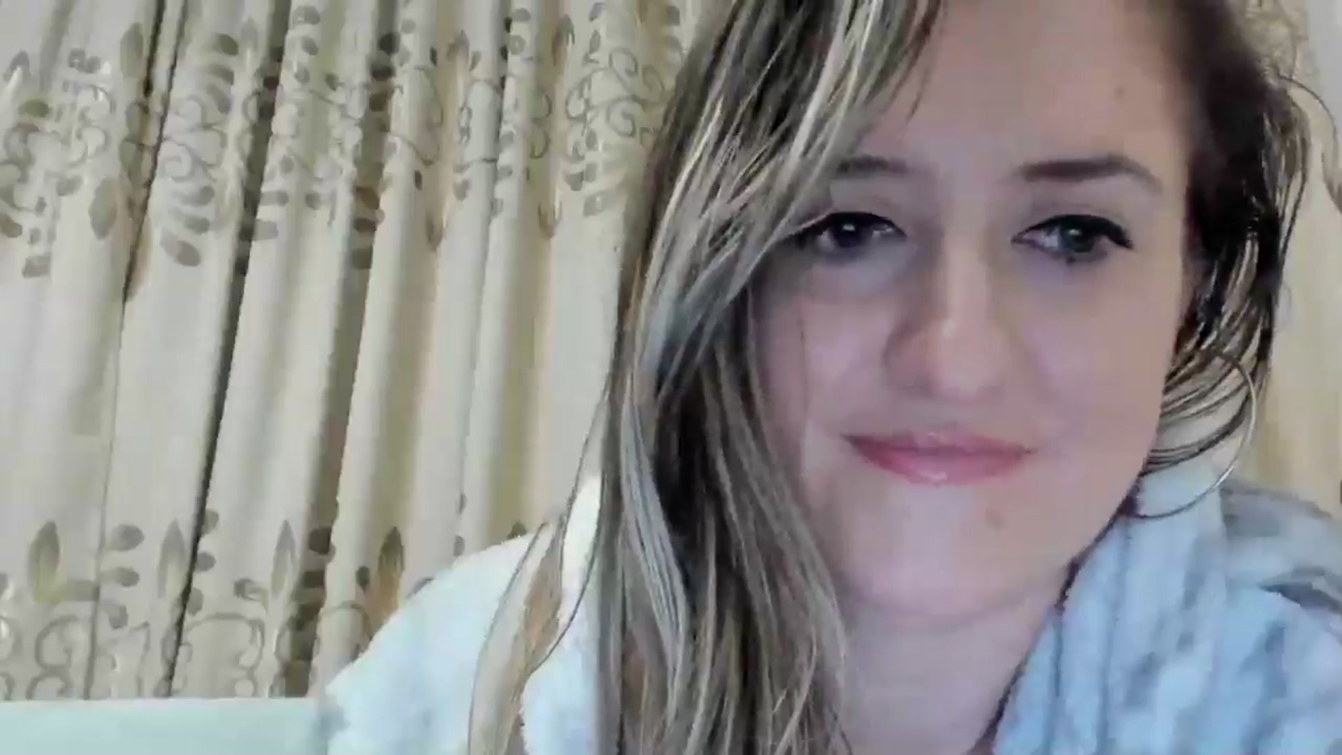 Gallery image thumbnail from BestDream's myfreecams stream on, 12/16/2024, 20:47 image 11 of 20
