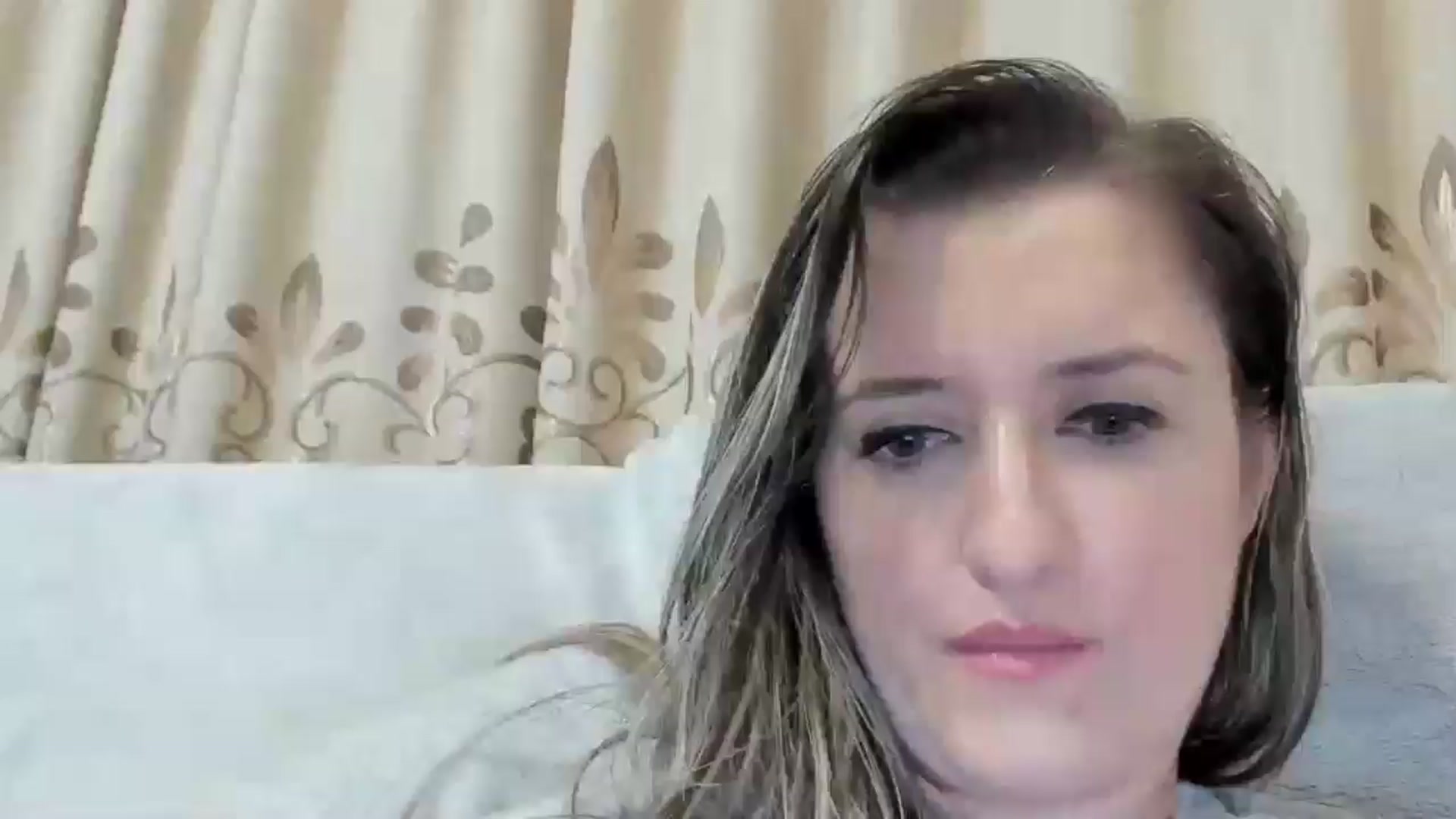 Gallery image thumbnail from BestDream's myfreecams stream on, 12/18/2024, 01:17 image 18 of 20