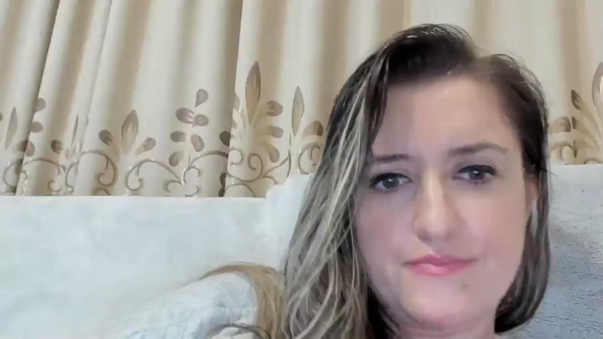 Gallery image thumbnail from BestDream's myfreecams stream on, 12/18/2024, 01:17 image 6 of 20