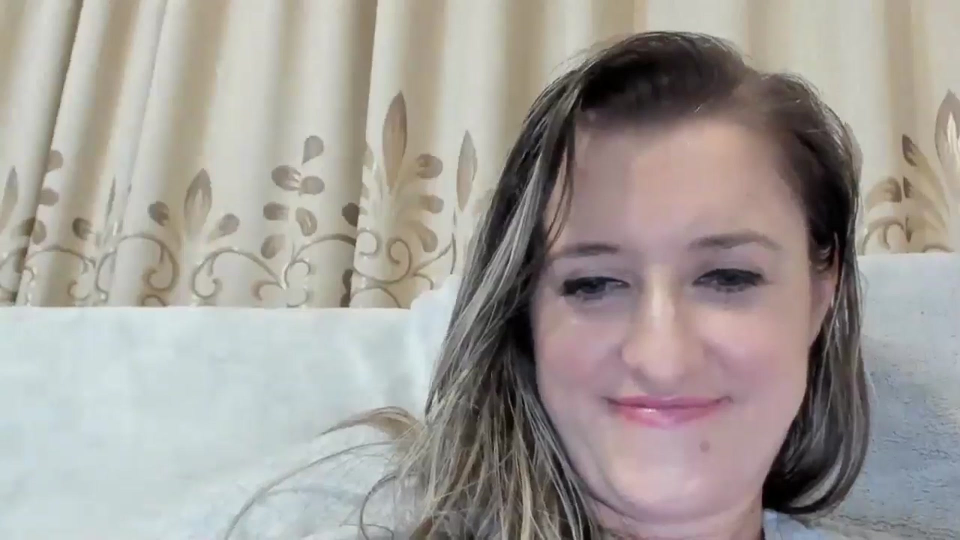 Gallery image thumbnail from BestDream's myfreecams stream on, 12/18/2024, 01:17 image 17 of 20