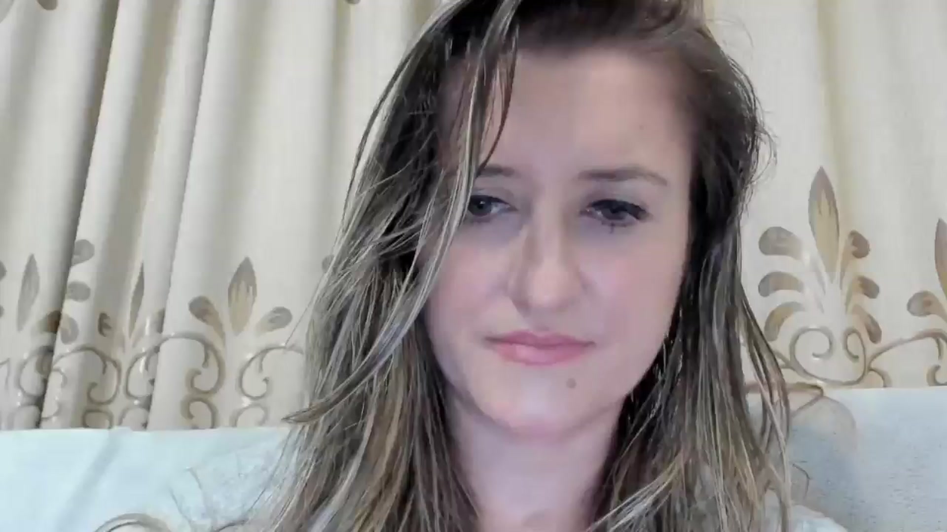 Gallery image thumbnail from BestDream's myfreecams stream on, 12/18/2024, 03:07 image 18 of 20