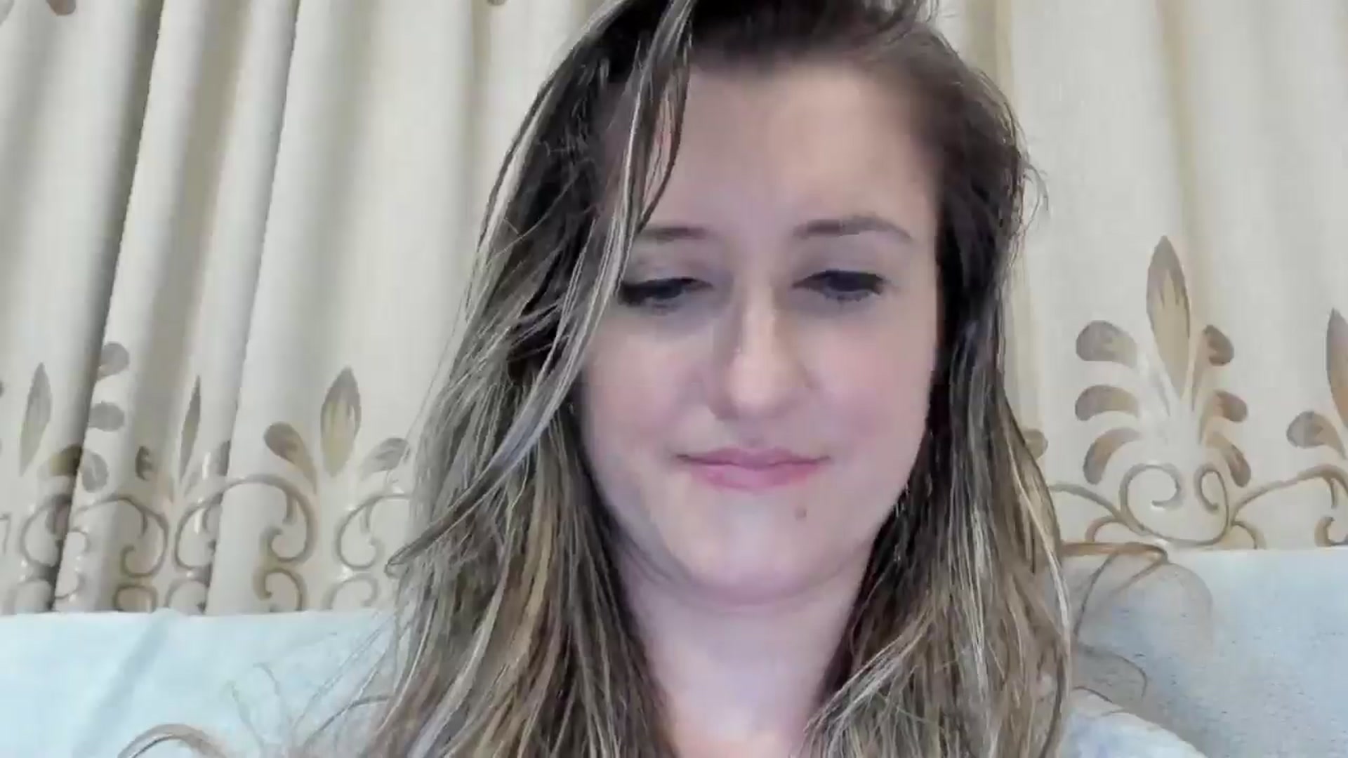 Gallery image thumbnail from BestDream's myfreecams stream on, 12/18/2024, 03:07 image 13 of 20