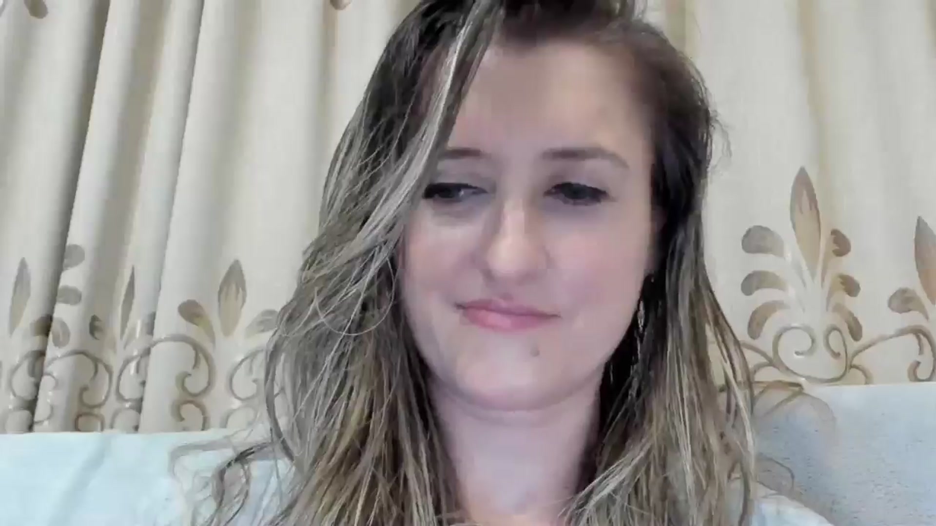 Gallery image thumbnail from BestDream's myfreecams stream on, 12/18/2024, 03:07 image 11 of 20