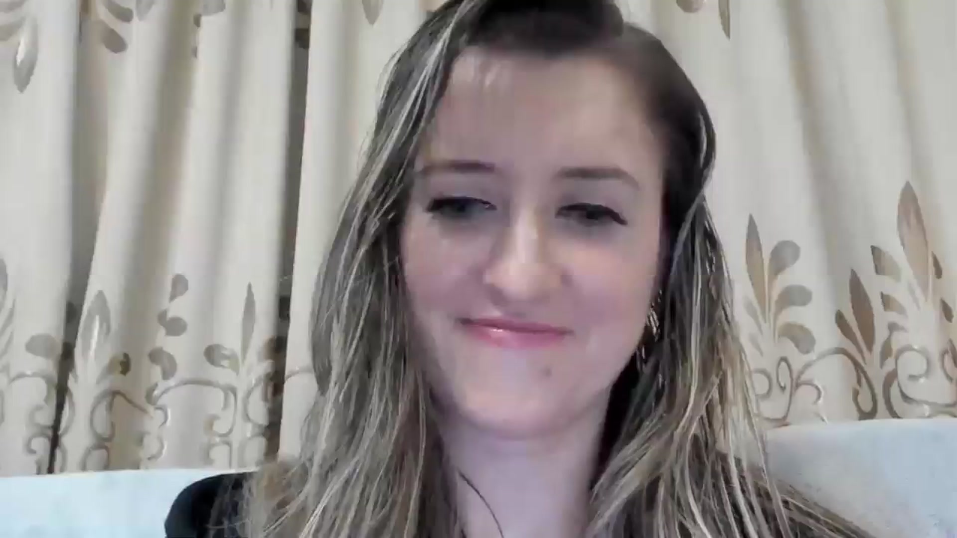 Gallery image thumbnail from BestDream's myfreecams stream on, 12/18/2024, 17:41 image 11 of 20