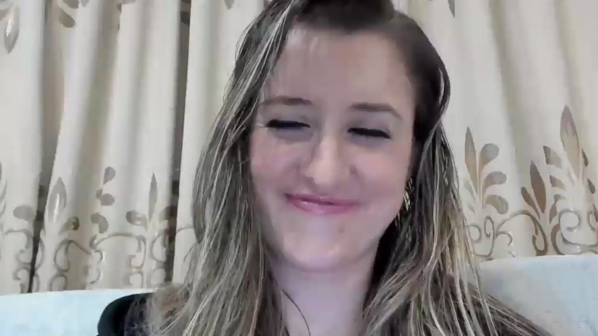 Gallery image thumbnail from BestDream's myfreecams stream on, 12/18/2024, 17:41 image 12 of 20