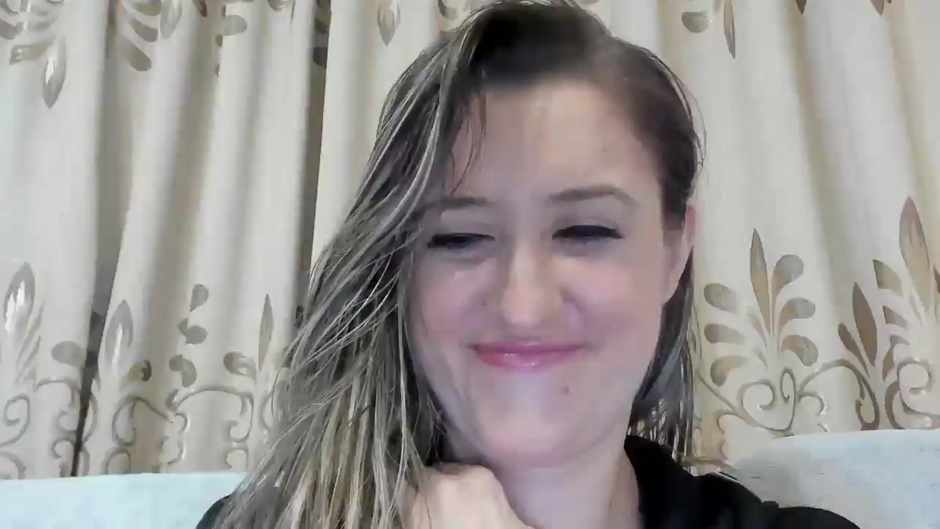 Gallery image thumbnail from BestDream's myfreecams stream on, 12/18/2024, 17:58 image 19 of 20