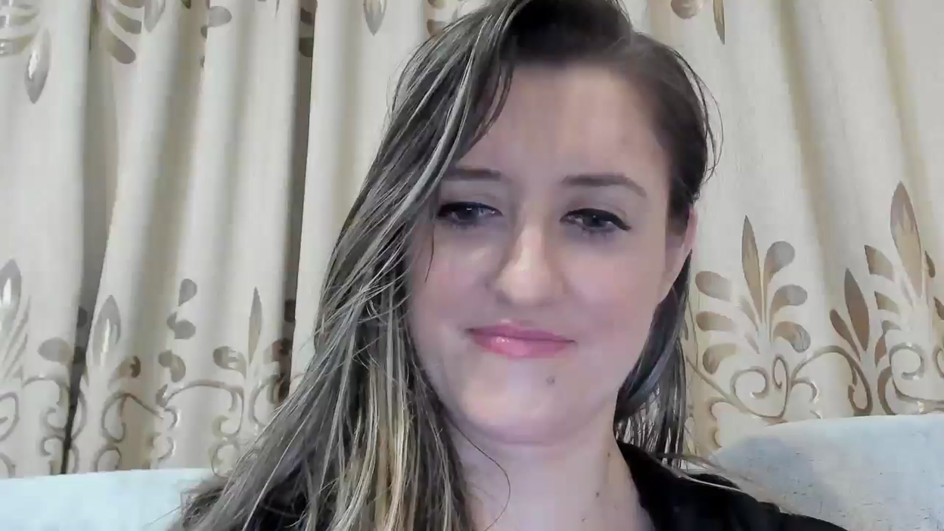Gallery image thumbnail from BestDream's myfreecams stream on, 12/18/2024, 17:58 image 11 of 20
